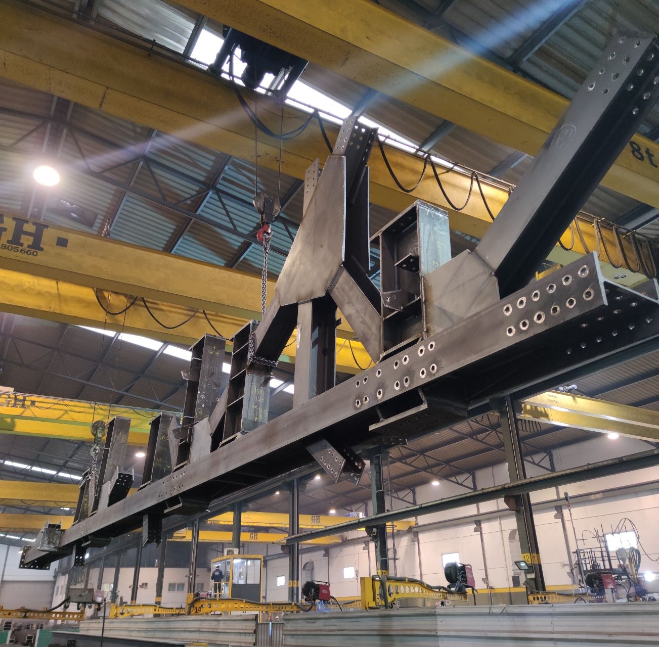 Overhead Crane GH Twin Synchro: Enhancing Functionality and Efficiency