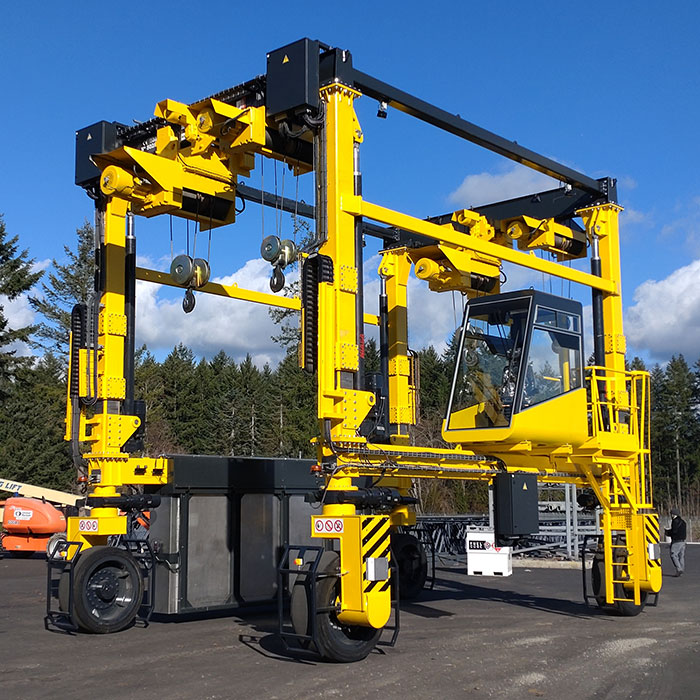 Industrial electric automotive gantry crane